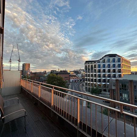 Spacious 2 Bedroom Penthouse Retreat London Bagian luar foto