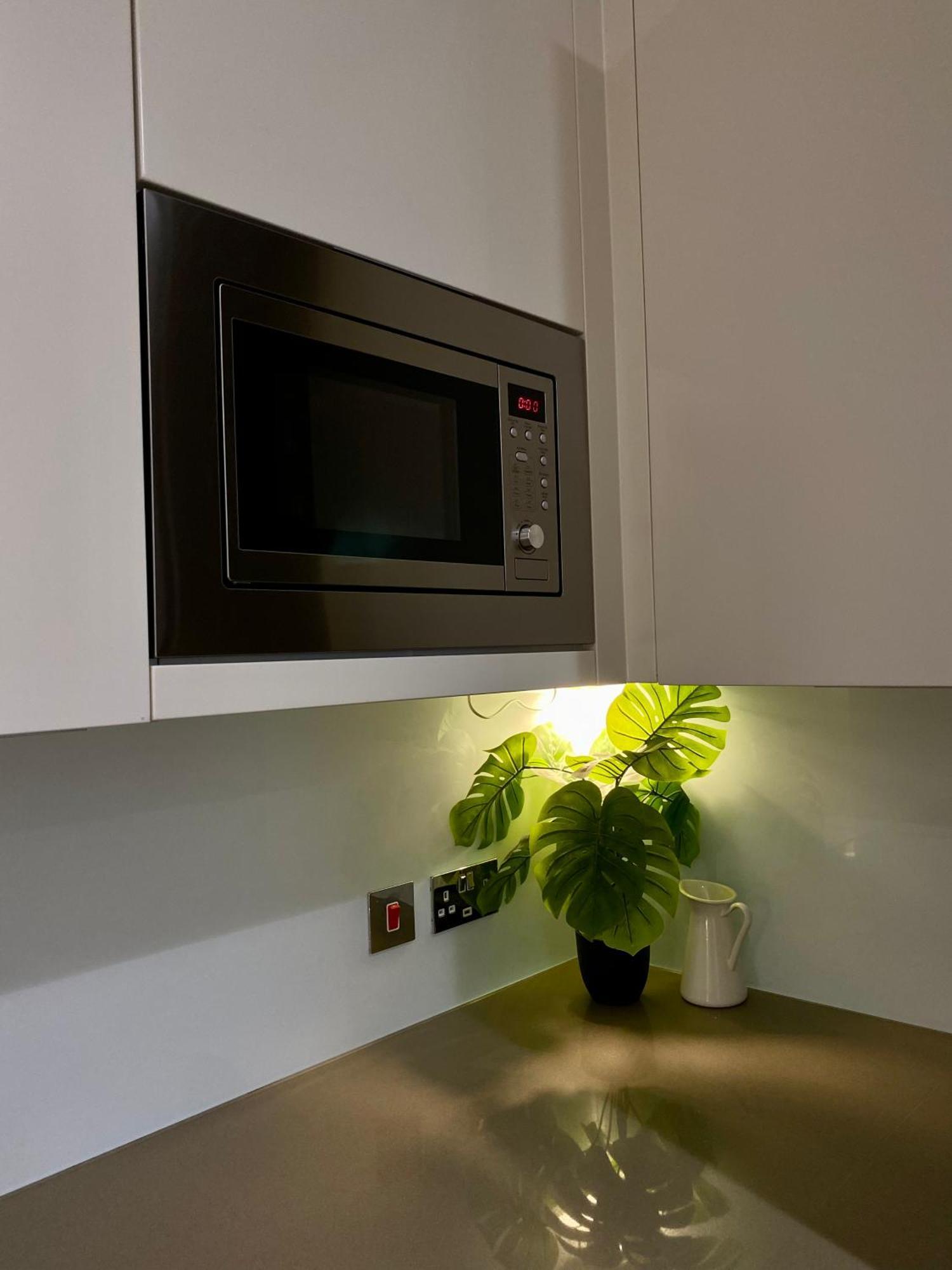 Spacious 2 Bedroom Penthouse Retreat London Bagian luar foto