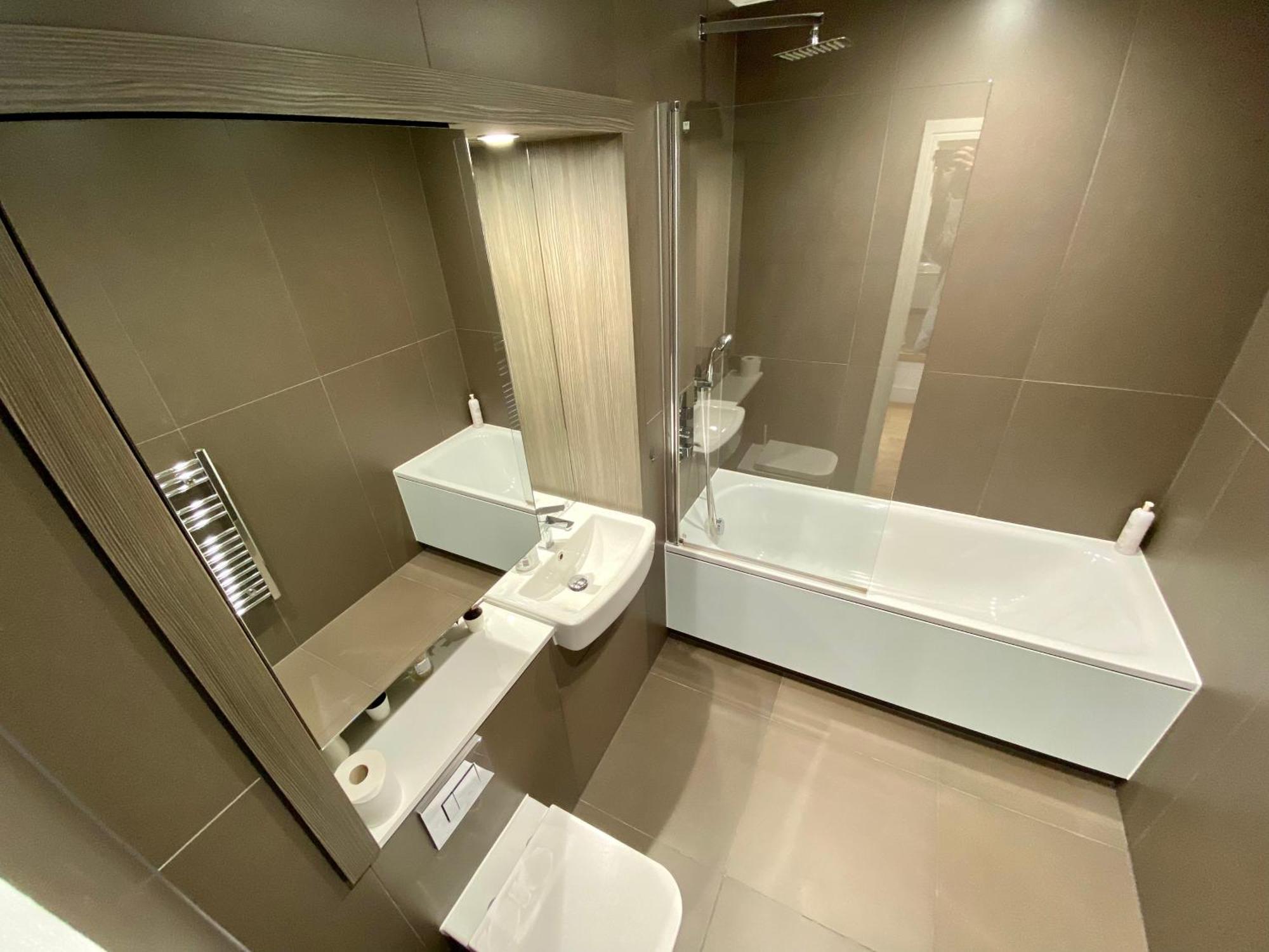 Spacious 2 Bedroom Penthouse Retreat London Bagian luar foto