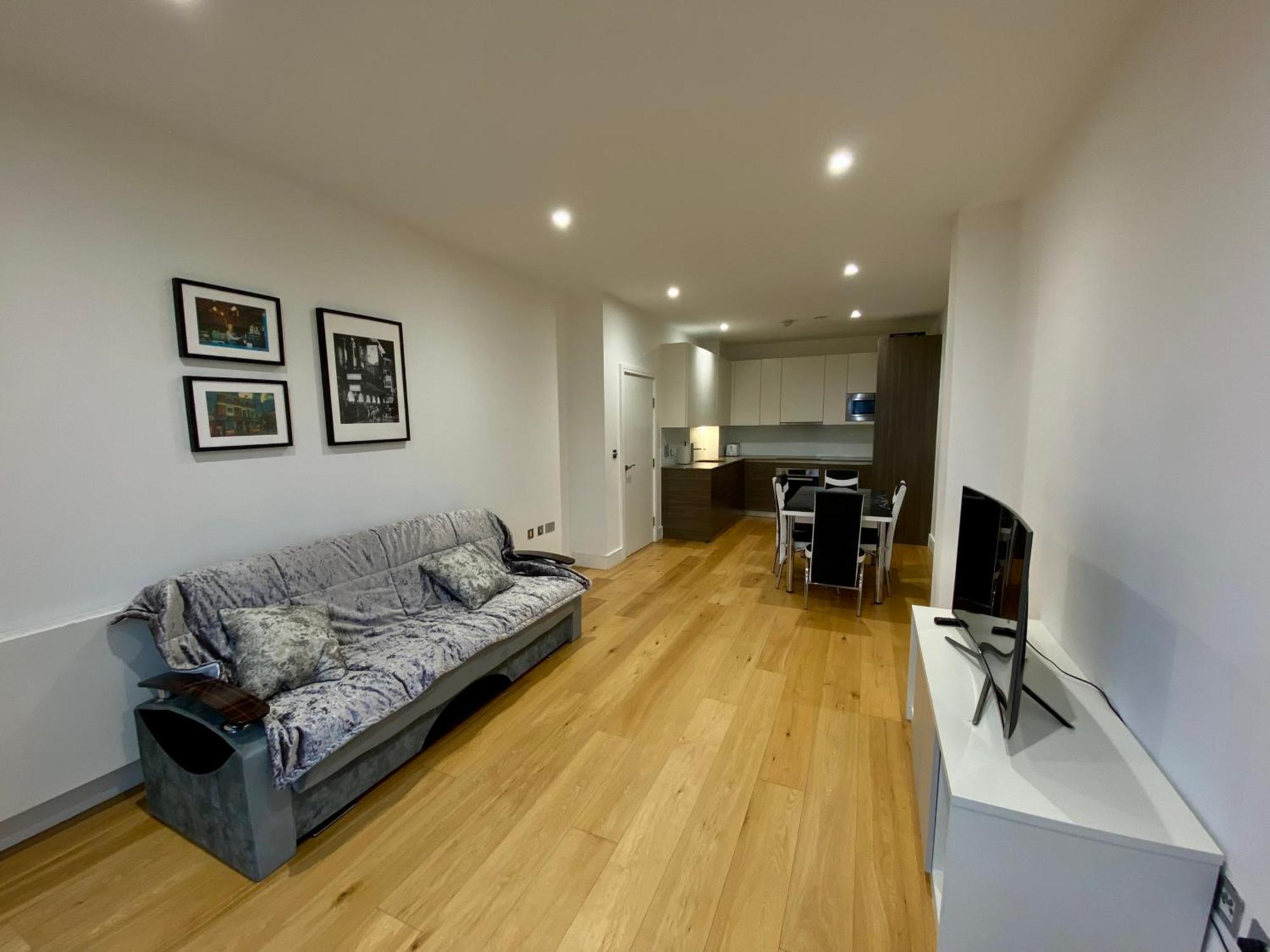 Spacious 2 Bedroom Penthouse Retreat London Bagian luar foto