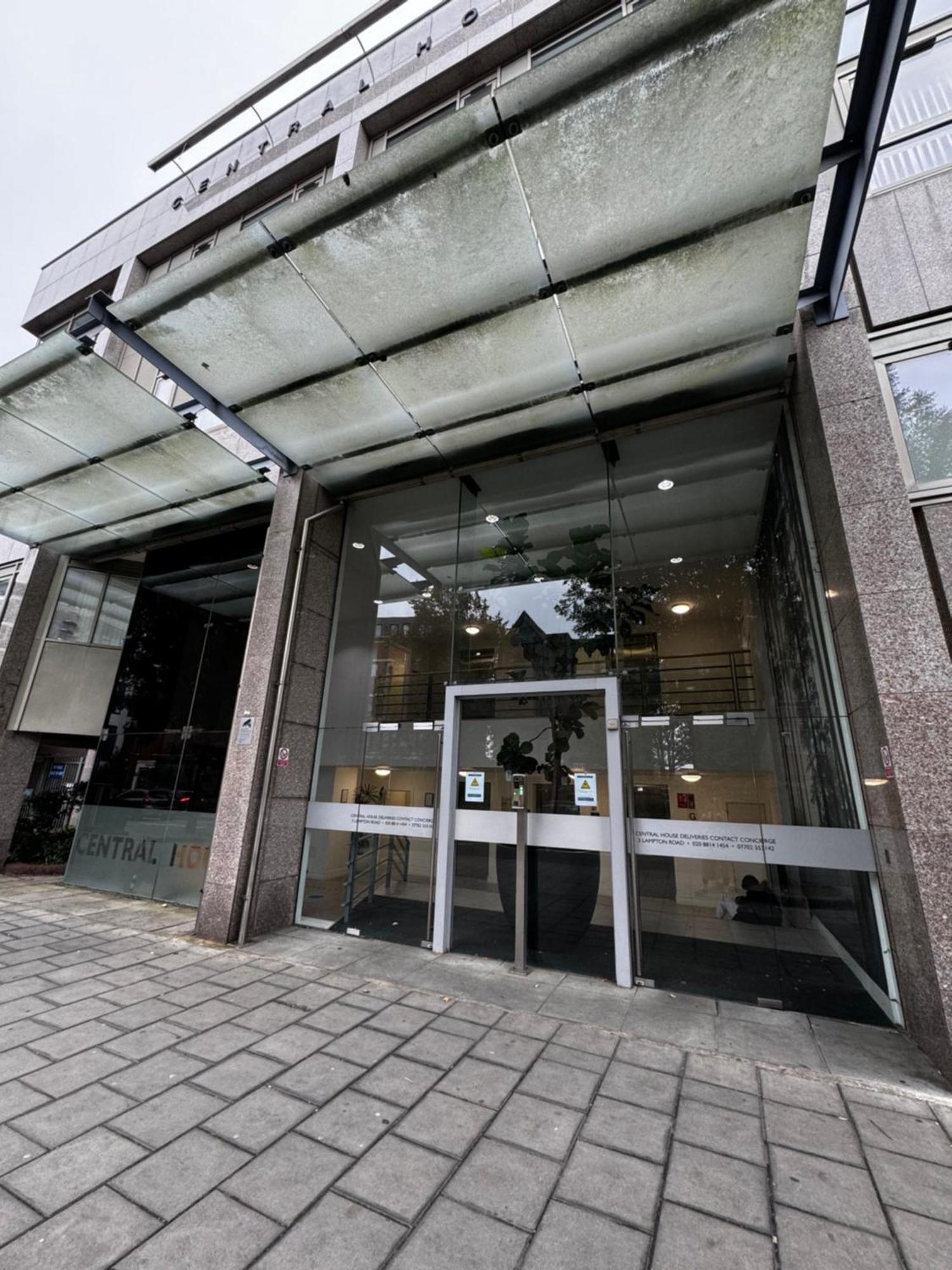 Spacious 2 Bedroom Penthouse Retreat London Bagian luar foto